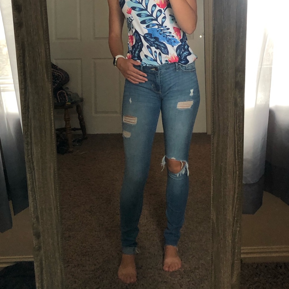 Women's holister jeans